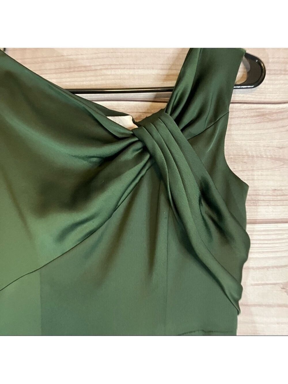GAL Meets Glam Noelle Twist Neck Satin Dress In Green - Picture 4 of 11
